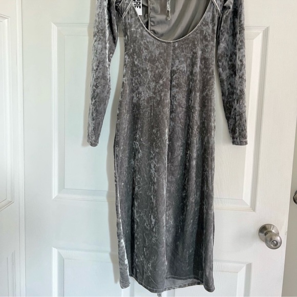 FUTURE COLLECTIVE VELET RUCHED DRESS - Picture 5 of 5